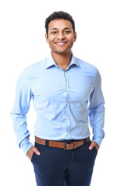 Beyaz arka planda yakışıklı iş adamının portresi