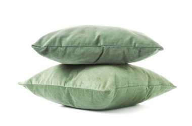 Beyaz arkaplanda yumuşak yastıklar