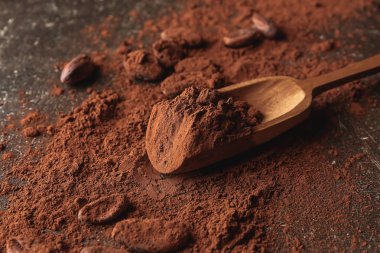 Masada kakao tozu ile kepçe
