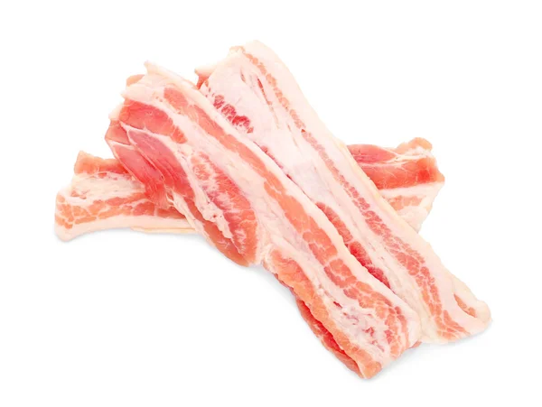 Tiras de bacon cru no fundo branco — Fotografia de Stock