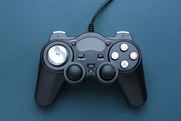 Moderne game pad op grijze achtergrond — Stockfoto