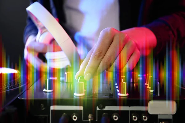 Female DJ mixing music, closeup — Stock Photo, Image