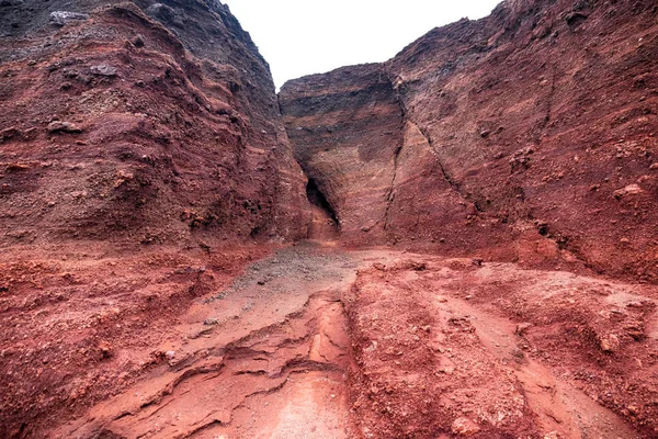 Beautiful view of red mountains — Stock Photo, Image