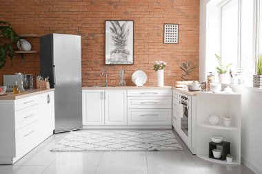 Modern konforlu mutfağın içi