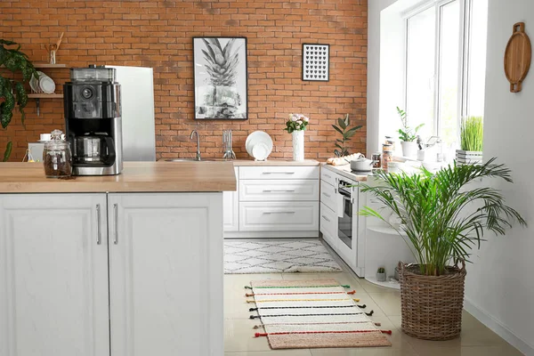 Interior of modern comfortable kitchen — Stock Photo, Image