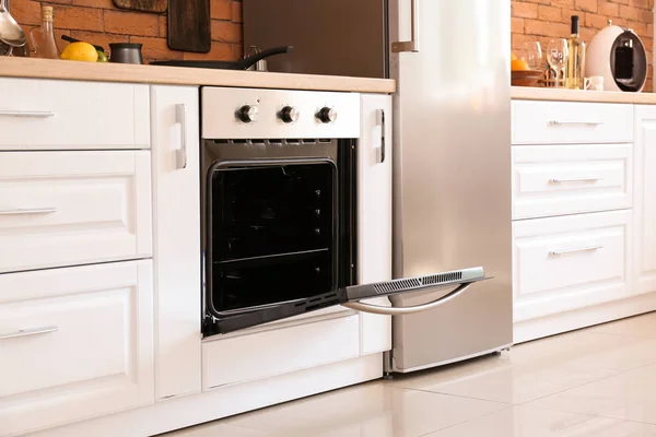 Interior dapur dengan oven modern — Stok Foto