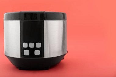 Renkli arka planda modern çoklu ocak