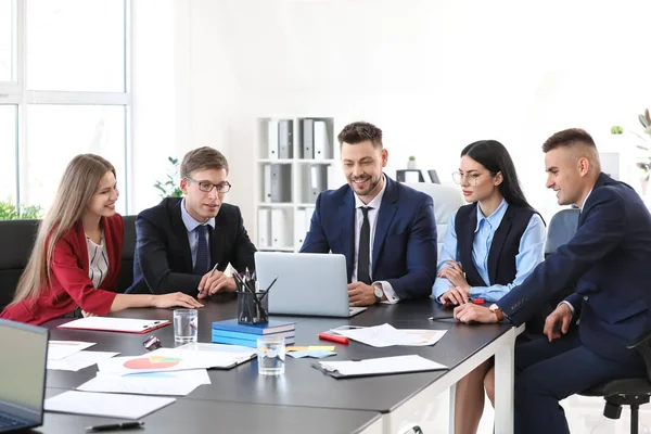 Team of business people during meeting in office — Stock Photo, Image