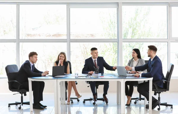 Team of business people during meeting in office — Stock Photo, Image