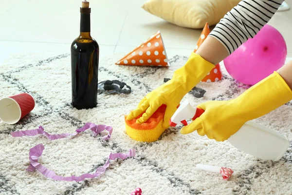 Janitor cleaning room after party — Stock Photo, Image