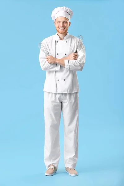 Handsome male chef on color background — Stock Photo, Image