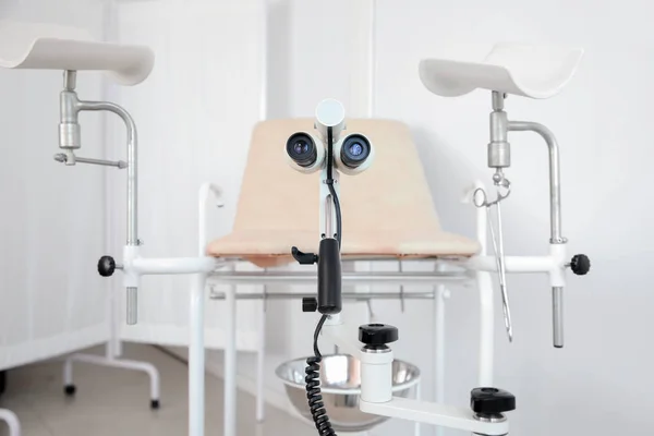 Modern colposcope in gynecologist's office — Stock Photo, Image