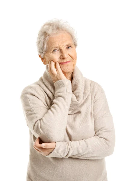 白色背景的老年妇女肖像 — 图库照片