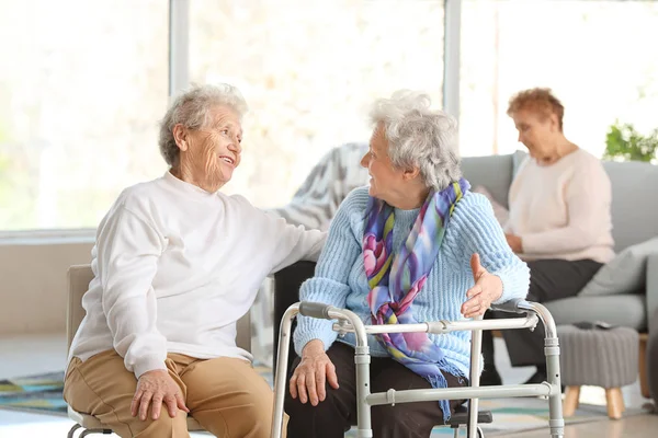 Happy senior women in nursing home — Stock Photo, Image