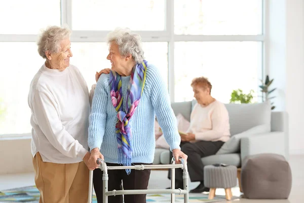 Happy senior women in nursing home — Stock Photo, Image