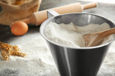 Masada un lu sürahi ölçme, yakın çekim