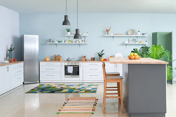 Interieur van moderne comfortabele keuken — Stockfoto