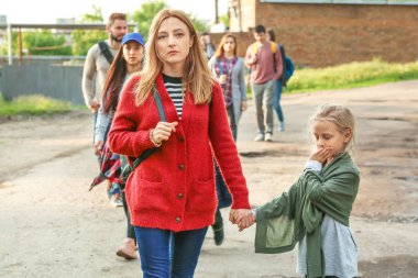 Ülkeden kaçan yasadışı göçmenler grubu