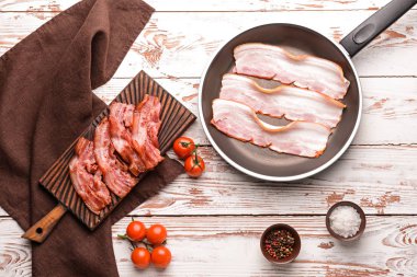 Beyaz masada baharatile pastırma