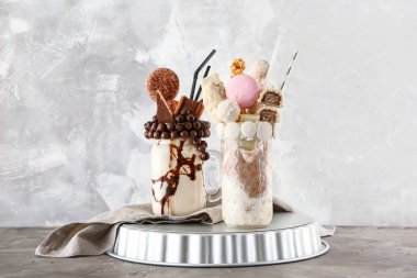 Grunge arka planda lezzetli ucube sallar