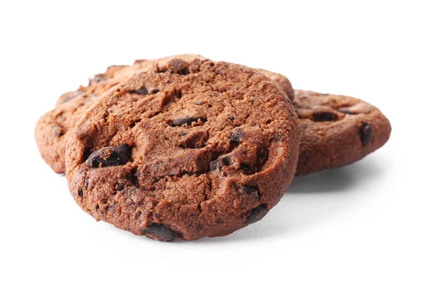 Sabrosas galletas de chocolate sobre fondo blanco — Foto de Stock