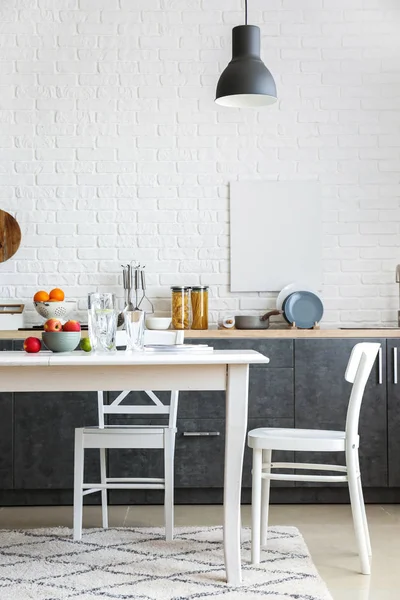 Elegante interno della cucina moderna — Foto Stock