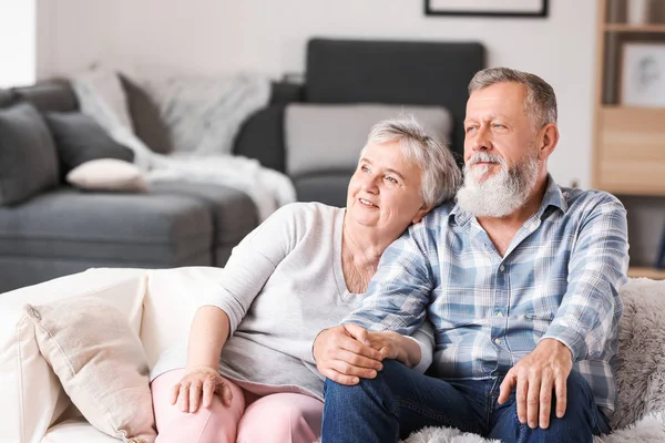 Retrato de pareja anciana en asilo de ancianos —  Fotos de Stock