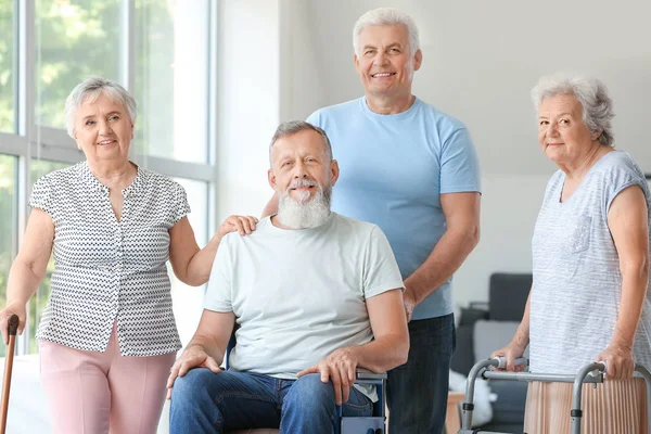 Portrait of elderly people in nursing home — Stock Photo, Image
