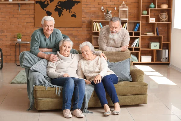 Ritratto di anziani in casa di cura — Foto Stock