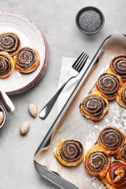 Masada lezzetli haşhaş çörekler ile Kompozisyon