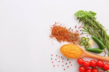Beyaz arka planda taze sebze ve otlar ile Baharatlar