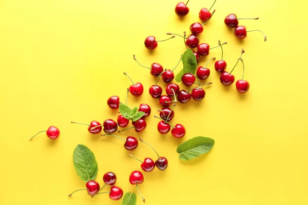 Sweet ripe cherry on color background — Stock Photo, Image