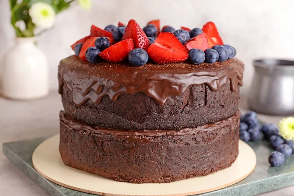 Tasty chocolate cake on table — Stock Photo, Image