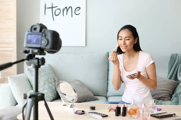 Asian beauty blogger recording video at home — Stock Photo, Image