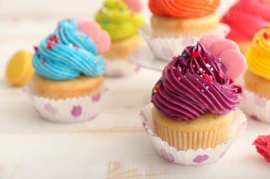 Hafif masada tatlı lezzetli cupcake