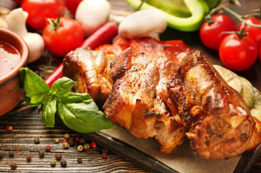 Masada sebze ile lezzetli ızgara et, closeup