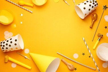 Doğum günü dekorasyonu renk arka plan üzerinde çerçeve yapılmış