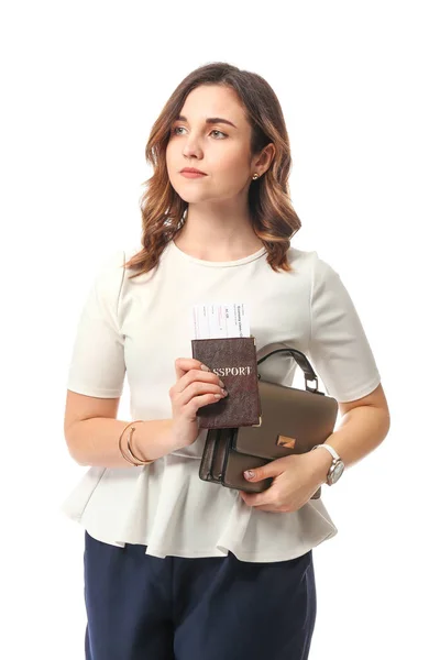 Giovane donna con documenti pronti per il viaggio d'affari, su sfondo bianco — Foto Stock