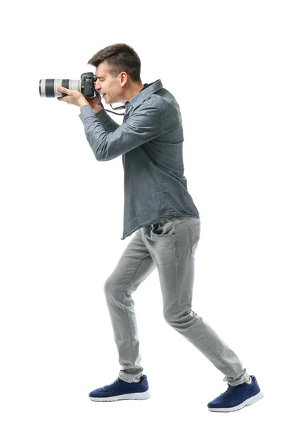 Mężczyzna fotograf na białym tle — Zdjęcie stockowe