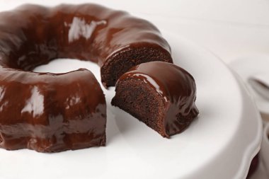 Tatlı stand üzerinde lezzetli çikolata kek, çekim