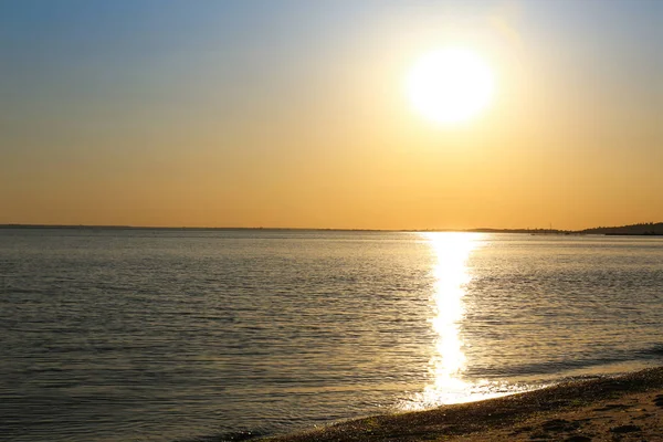 Beautiful seascape at sunset — Stock Photo, Image