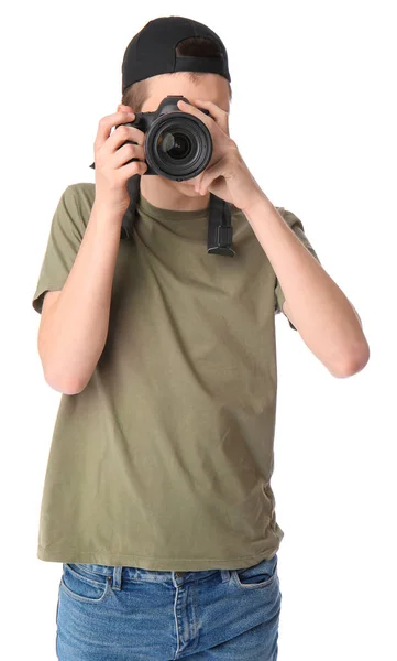 Adolescente chico con cámara de fotos sobre fondo blanco — Foto de Stock