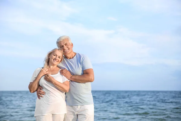 Happy mature couple at sea resort — Stock Photo, Image