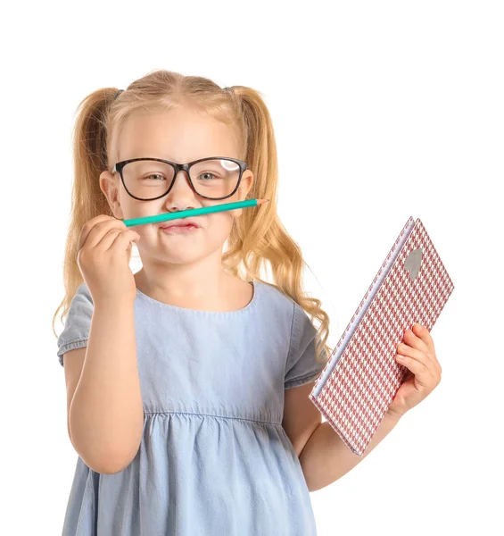 Retrato de niña divertida sobre fondo blanco —  Fotos de Stock