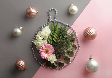Renk arkaplanındaki güzel Noel kompozisyonu