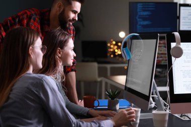 Takım çalışma office programcı