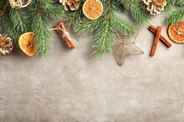 Grunge arka planında güzel bir Noel kompozisyonu