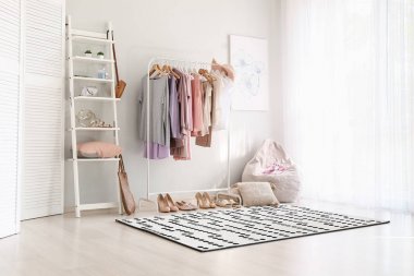 Evde soyunma odası şık iç