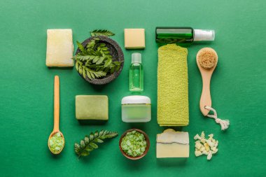 Renk arkaplanındaki güzel spa kompozisyonu