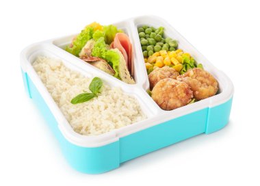 Beyaz arka planda lezzetli yemek ile Okul öğle yemeği kutusu